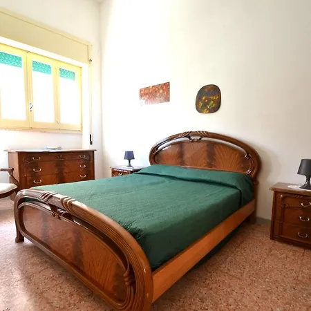 Ll84 Per 4 Pax Luce * Roca